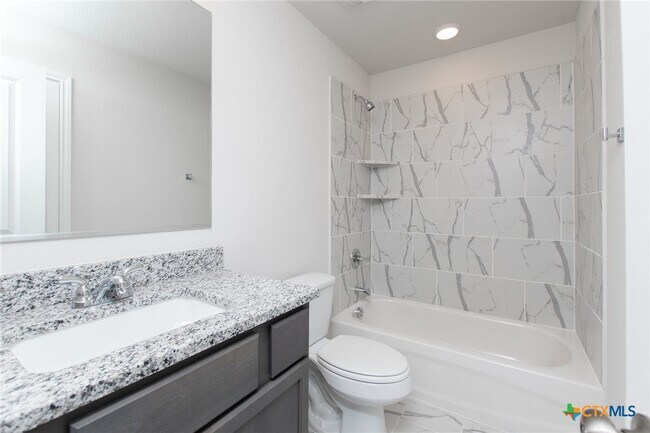 Building Photo - 9806 Kensley Rose Dr