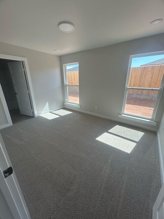 Building Photo - 10803 Bandana Dr
