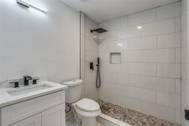 Building Photo - 901 Woodleigh Dr