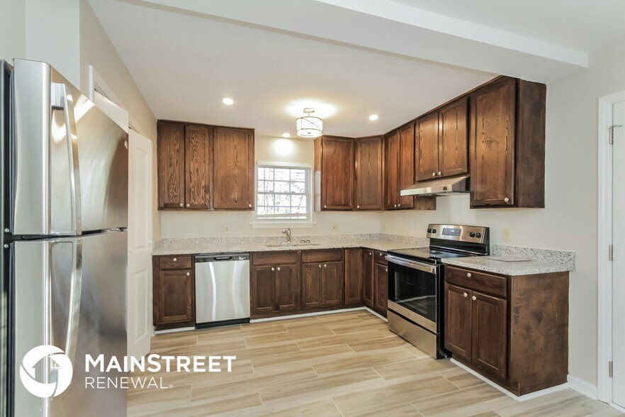 Building Photo - 3889 Amsbury Dr
