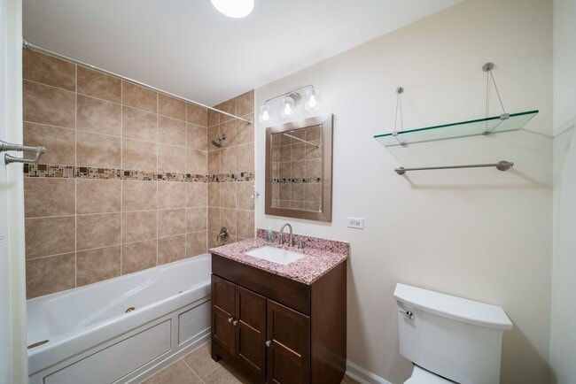 Building Photo - 400 W Ontario St