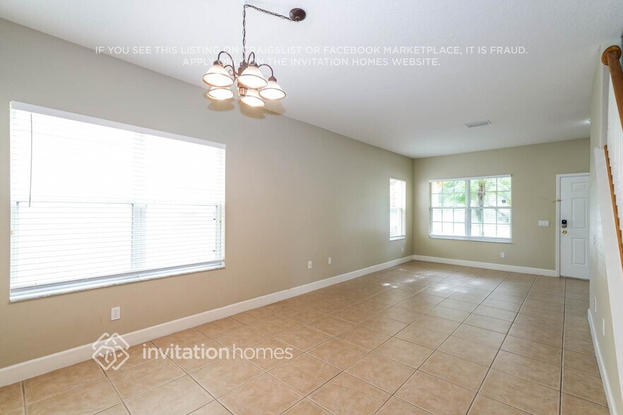 Building Photo - 8809 Cameron Crest Dr