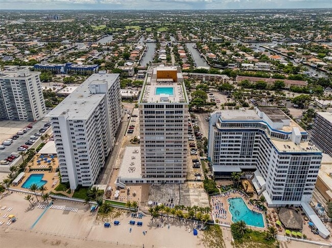 Building Photo - 4020 Galt Ocean Dr