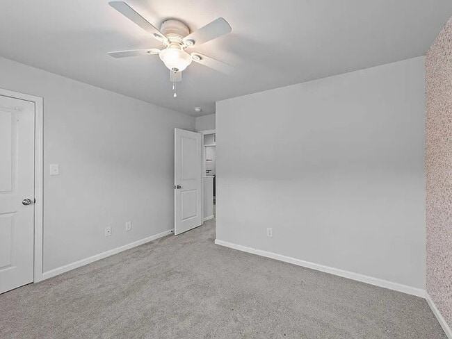 Building Photo - Earn Wealth While Leasing - Like a Homeown...