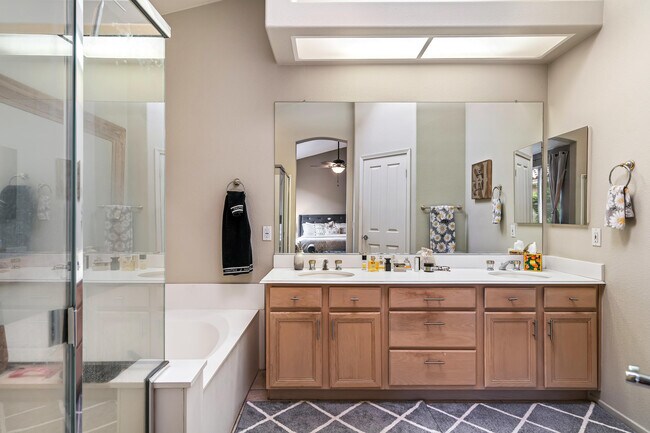 Building Photo - 76886 Danith Pl