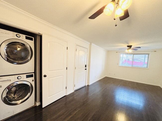 Building Photo - 5700 S 900 E