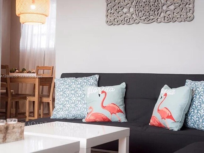 Building Photo - 375 SW 19th Ave