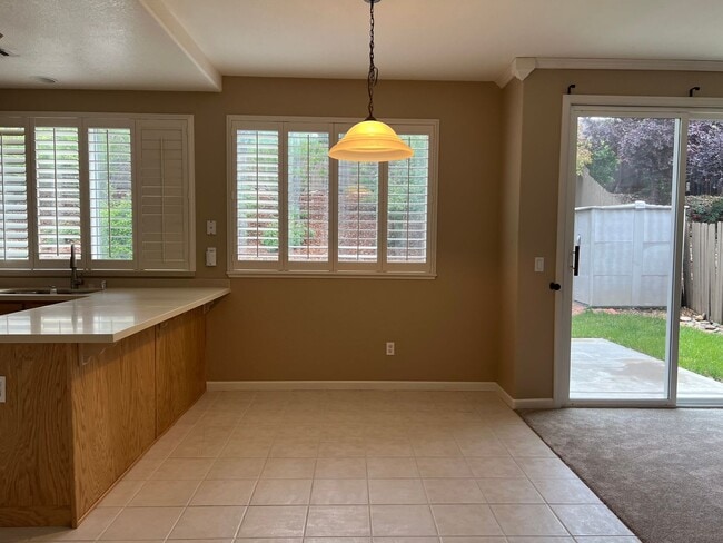 Building Photo - Beautiful 4 Bedroom 3 Bathroom in Folsom