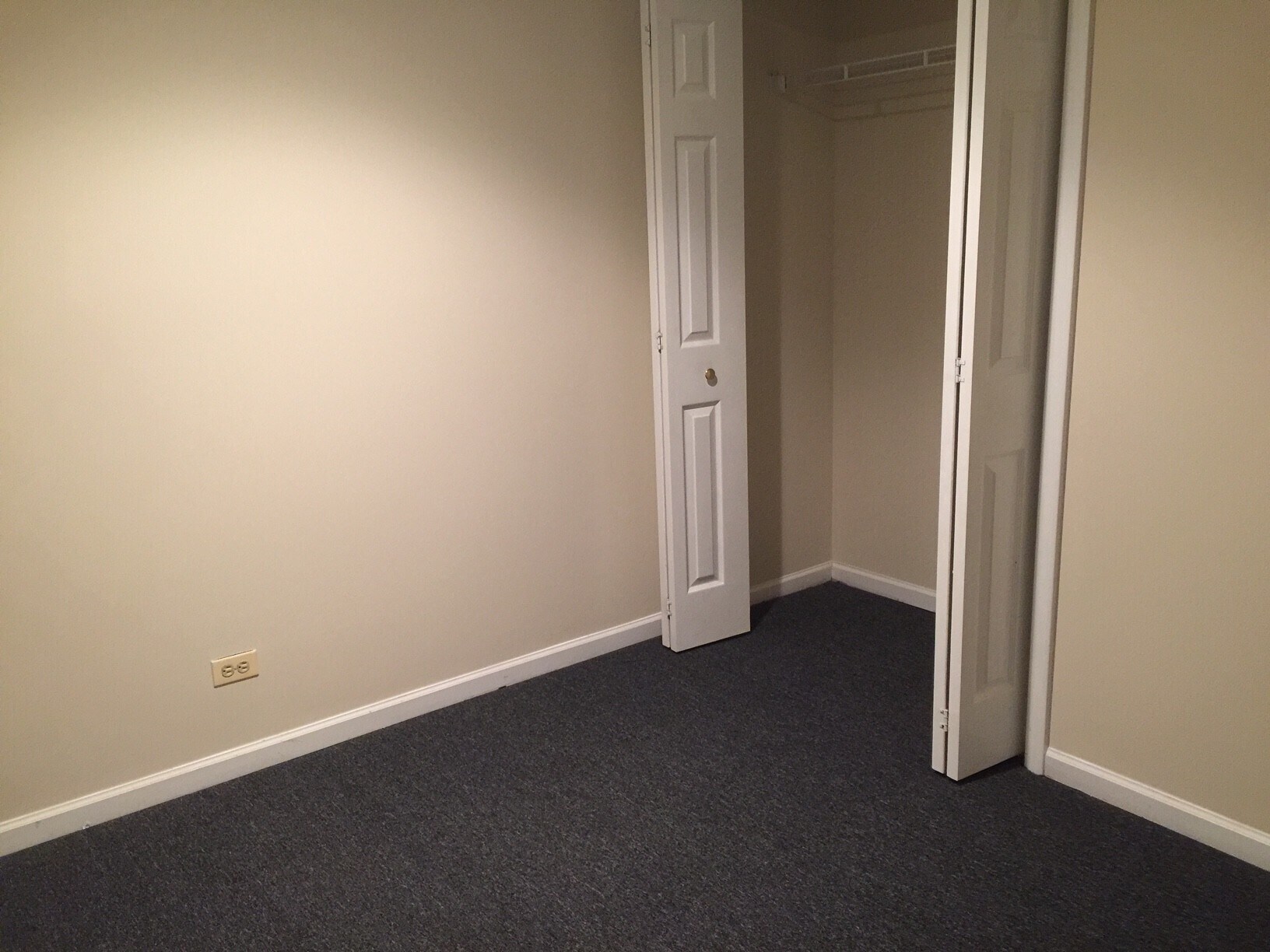 Building Photo - 396 Bentley Pl