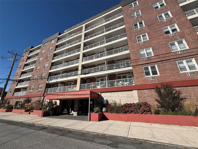 Primary Photo - 55 Monroe Blvd