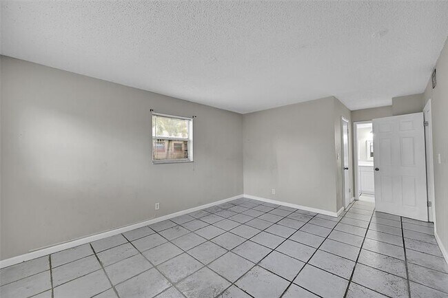 Building Photo - 11607 NW 29th St