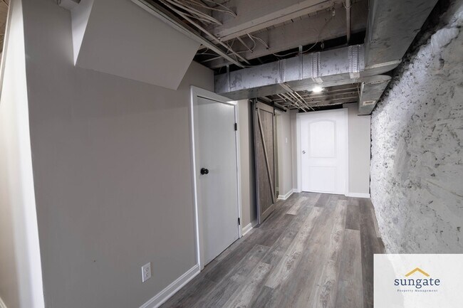 Building Photo - 3507 Elm Ave