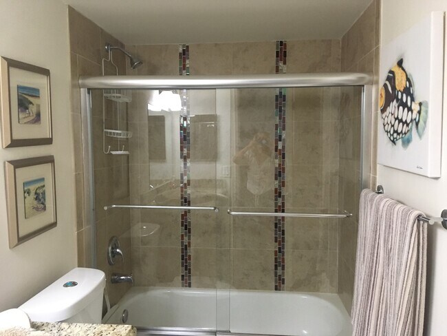 bathroom - 450 Egret Cir