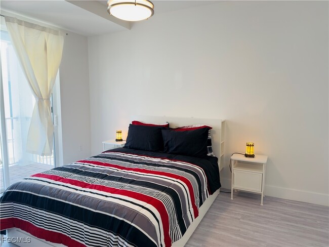 Building Photo - 5865 Shell Cove Drive