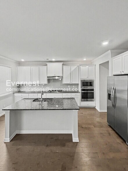 Building Photo - 320 Paxton LN