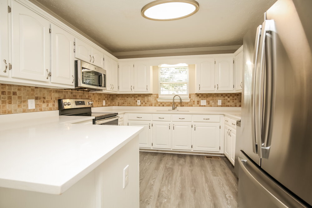 Building Photo - 2431 English Hill Dr