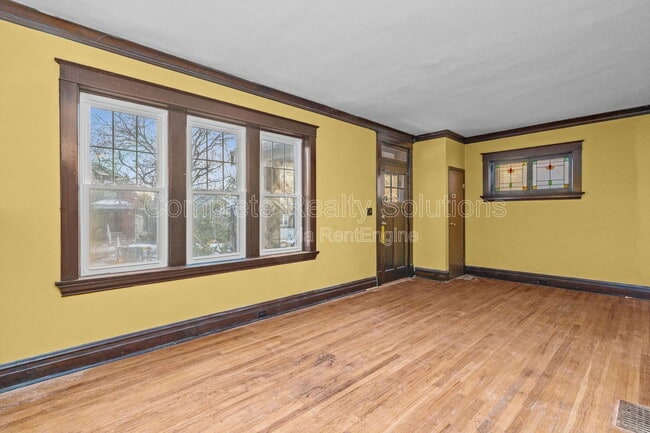 Building Photo - 5223 Bancroft Ave