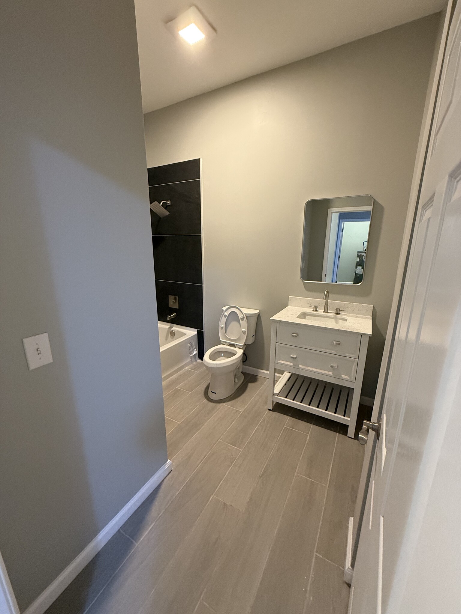 Master bath - 111 N Main St