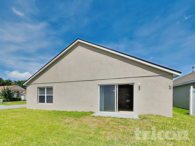 Building Photo - 6637 Shadow Oak Ln