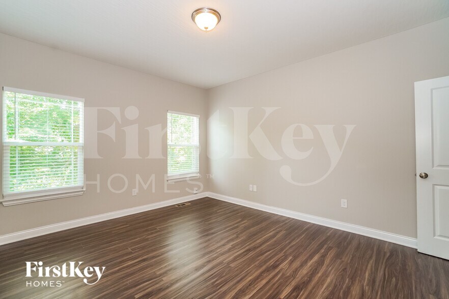 Building Photo - 1924 Ream Dr