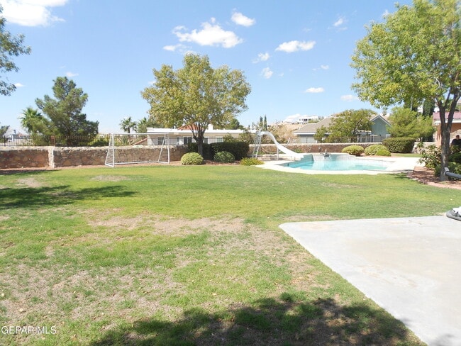Building Photo - 1201 Brown Ridge Pl