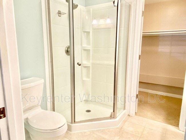 Building Photo - 17405 Pipers Way