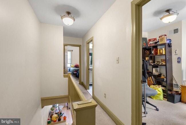 Building Photo - 139 Davis St