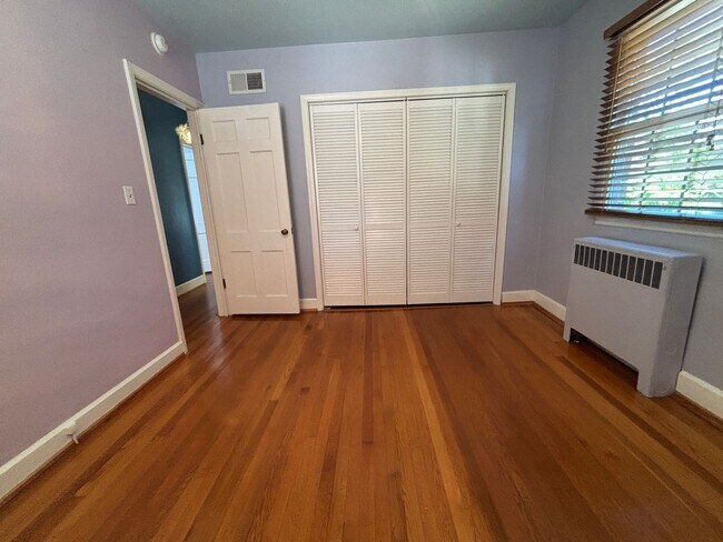 Building Photo - 3479 Overbrook Dr