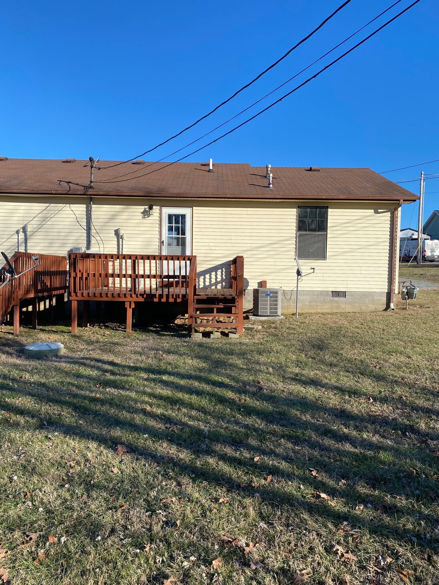 Rear view 1 - 1205 Redden Ln