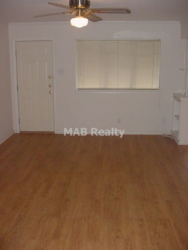 Building Photo - 5643 Matalee Ave