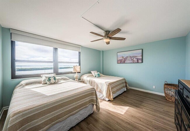 Building Photo - 6291 Bahia Del Mar Cir N