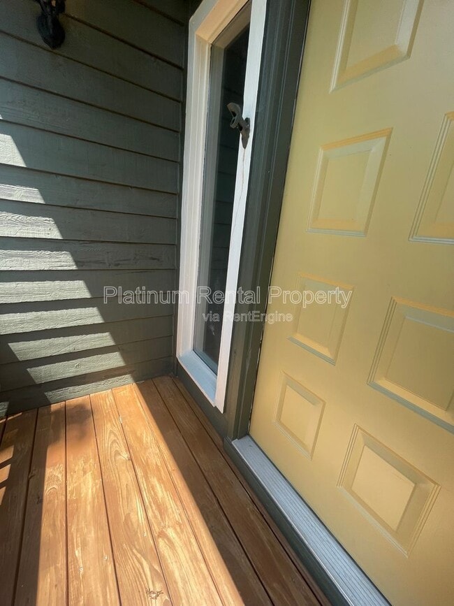 Building Photo - 4186 Nowata Dr NE