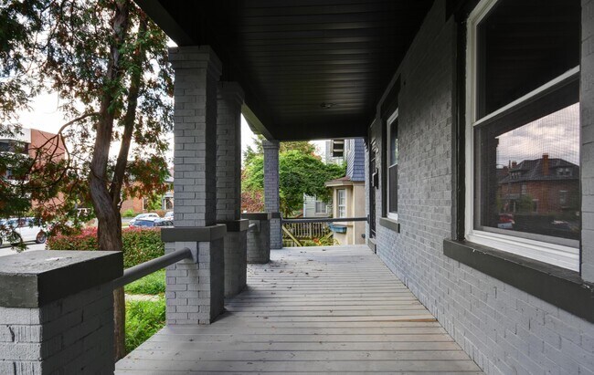 Building Photo - 1515 Hawthorne Ave