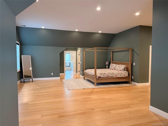 Building Photo - 6 Conifer Ct