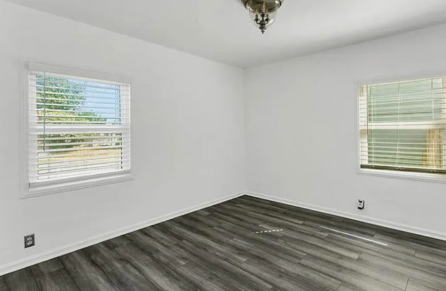 Building Photo - 767 Calla Ave