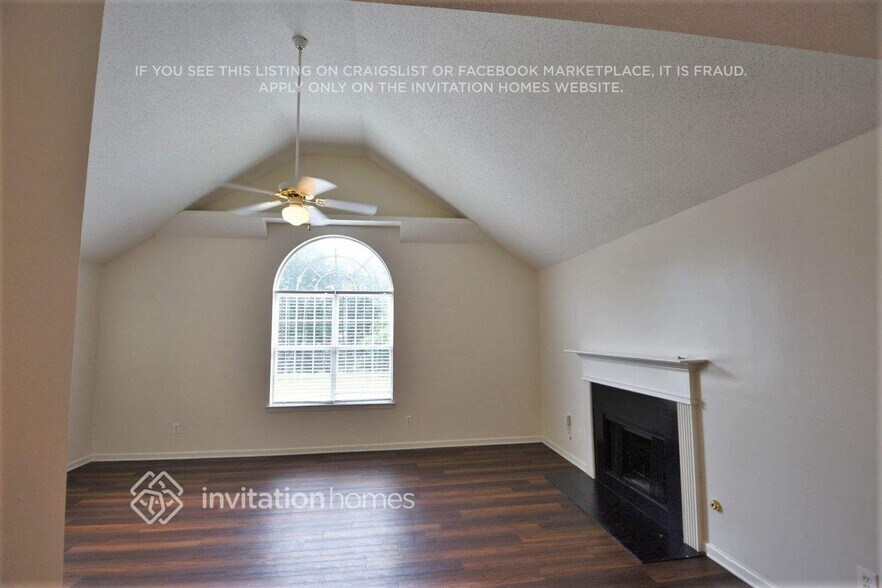 Building Photo - 464 Gresham Dr