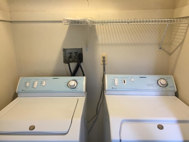 Building Photo - 232 Nebula Rd