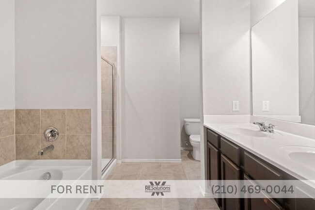 Building Photo - 5526 Daniel Wy