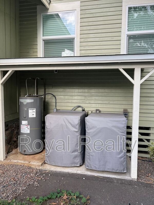 Building Photo - 1450 Ke’eaumoku St