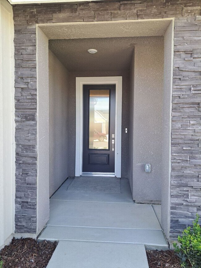 Building Photo - Brand New Home – AVAILABLE SOON!