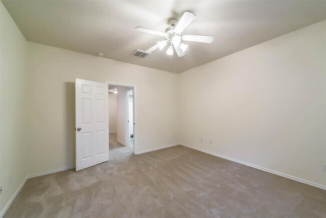 Building Photo - 246 W Stedhill Loop