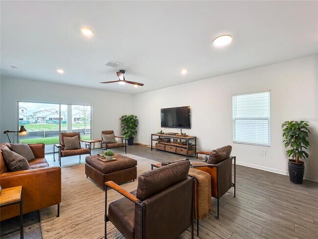 Building Photo - 4726 SW 83rd Lp