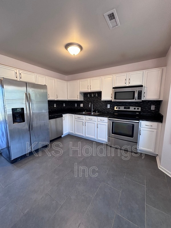 Building Photo - 5701 Piney Ridge Ct