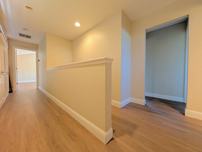 Building Photo - 479 McCamish Ave