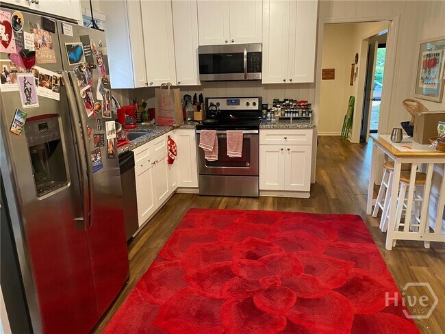 Building Photo - 245 Springdale St