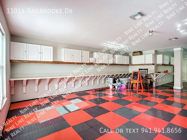 Building Photo - 11014 Sailbrooke Dr