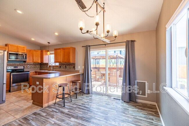 Building Photo - 1113 Banjo Ct