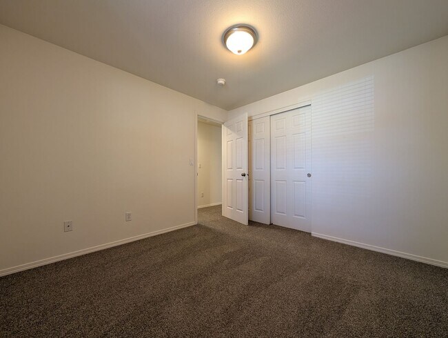 Building Photo - Nice 3-Bedroom, 2-Bath Home In The Thurston Area Of Springfield!
