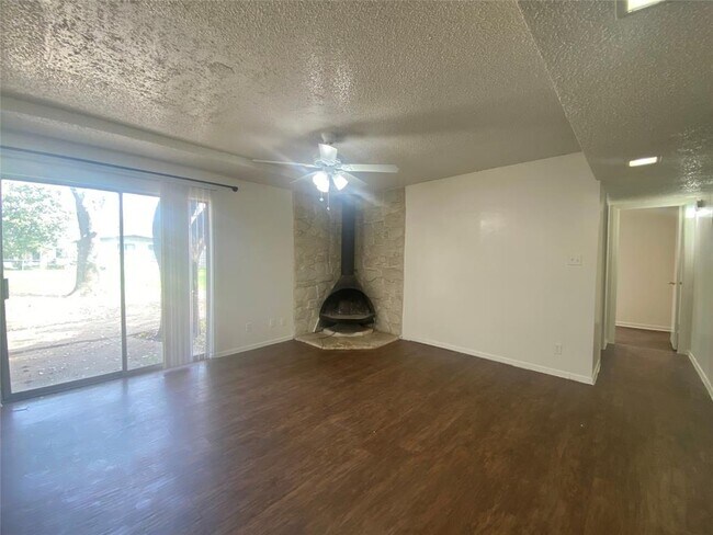 Building Photo - 602 Hammack Dr