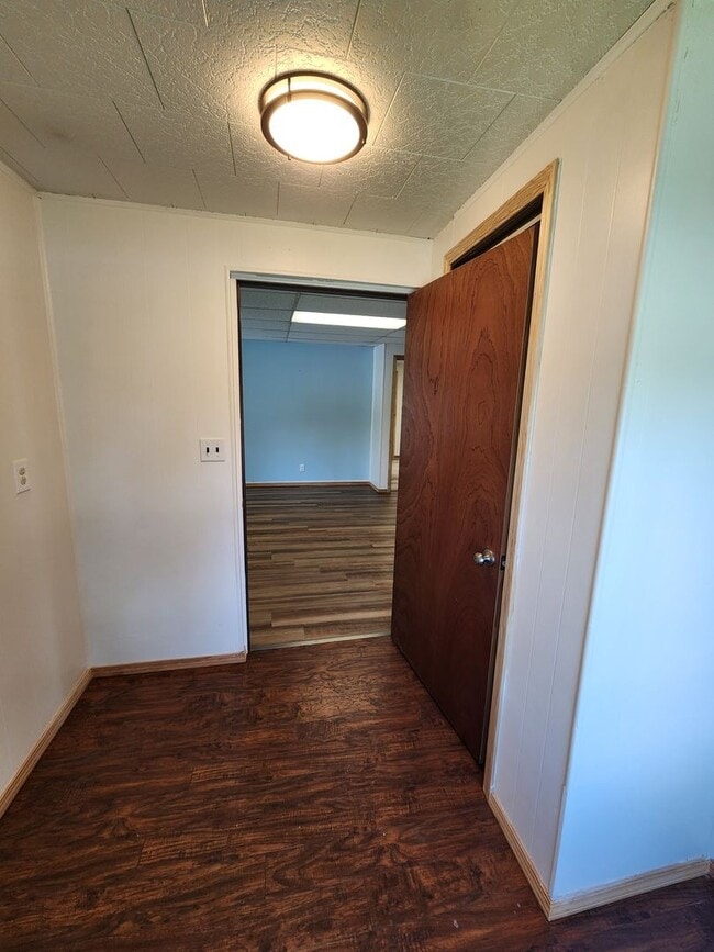 Building Photo - 2bdrm/1ba Single-level home in Ronan